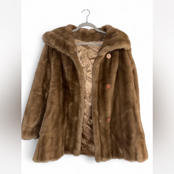 American Vintage Jackets & Blazers - Luxurious Brown Faux Fur Coat